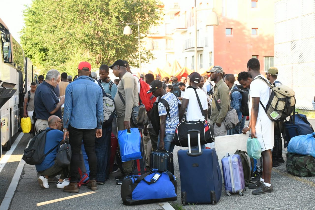 Sgombero ex Moi: 35 persone arrivano a Settimo. La richiesta della Lega e del Movimento 5 Stelle alla sindaca Piastra a seguito delle ultime operazioni previste questa mattina.